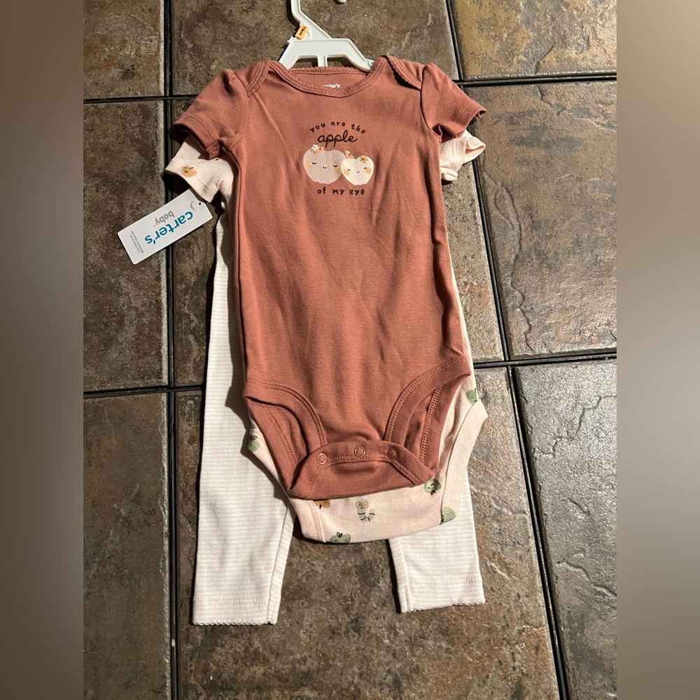 🌸 4 for $15 Carter’s 12-Month 3 piece Set NWT